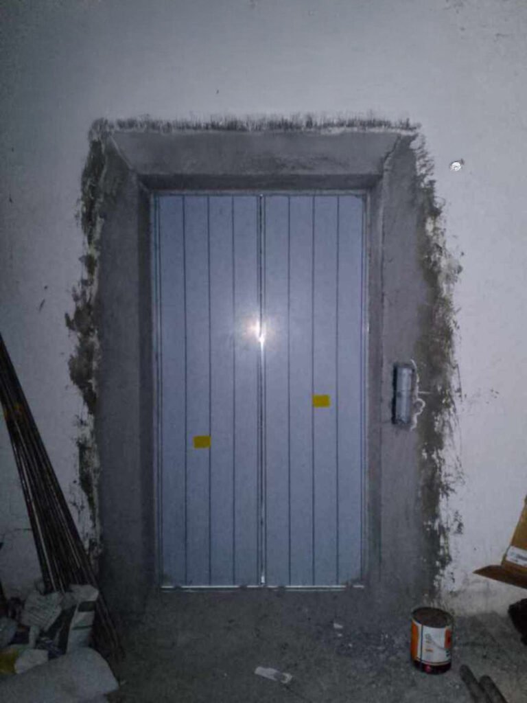 LANDING DOOR PE 9 P1