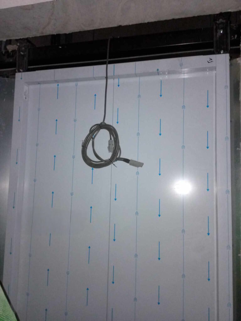 Landing door 8th floor