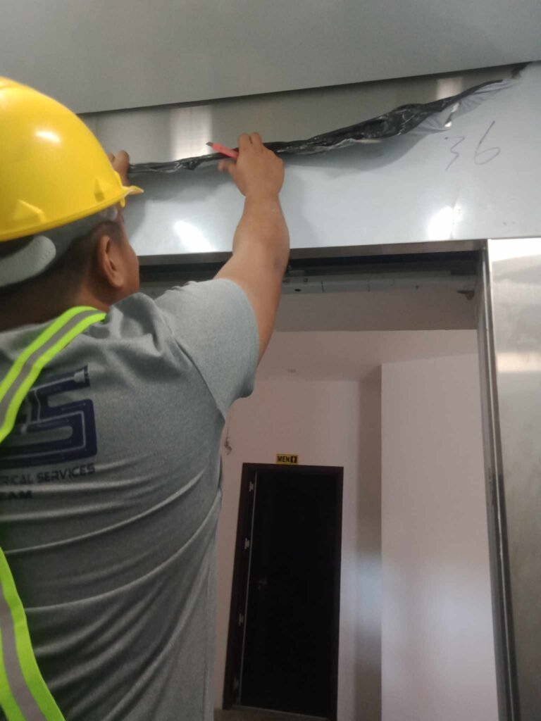 REMOVAL OF PROTECTIVE FILM SE 1