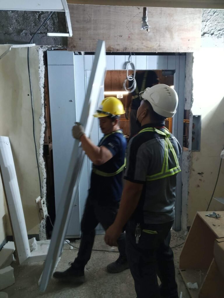 install landing door bts